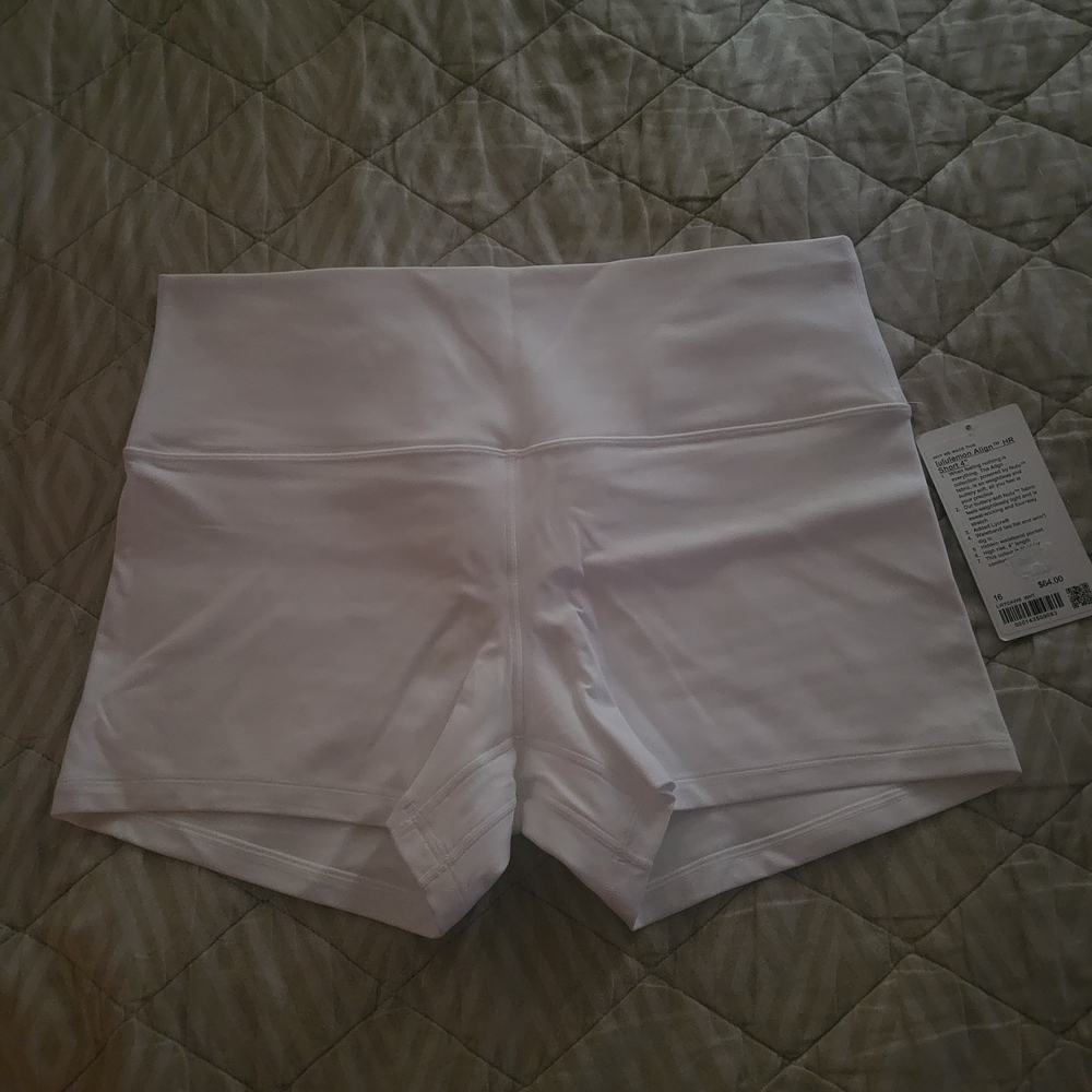 lululemon athletica White High-Rise Bike Shorts~Align~Size 16~NWT.